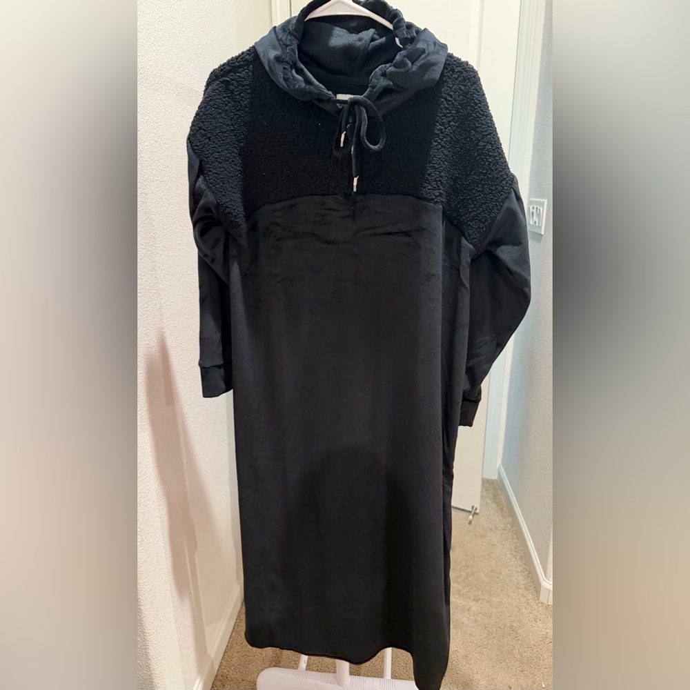 Cuddl Duds Black Hooded Pajama Dress sizeXs,M